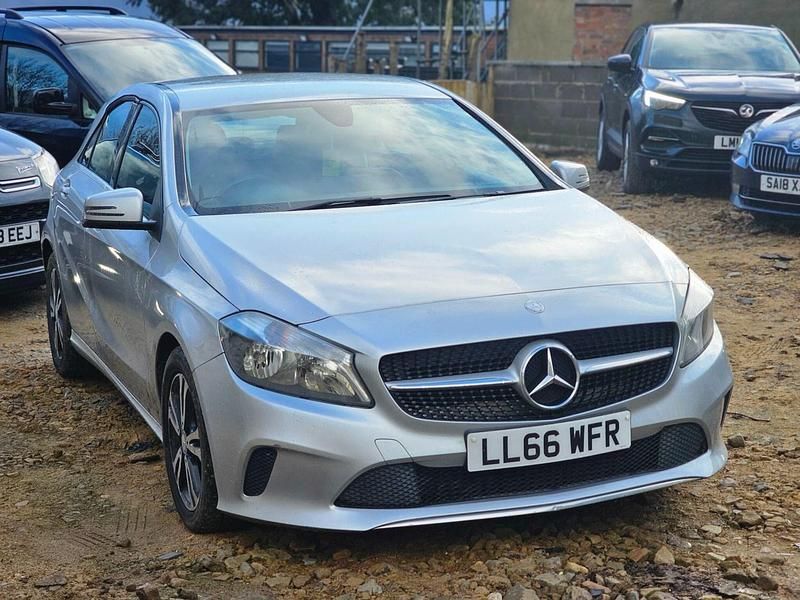 Used Mercedes A180 SE 2016 Silver Hatchback
