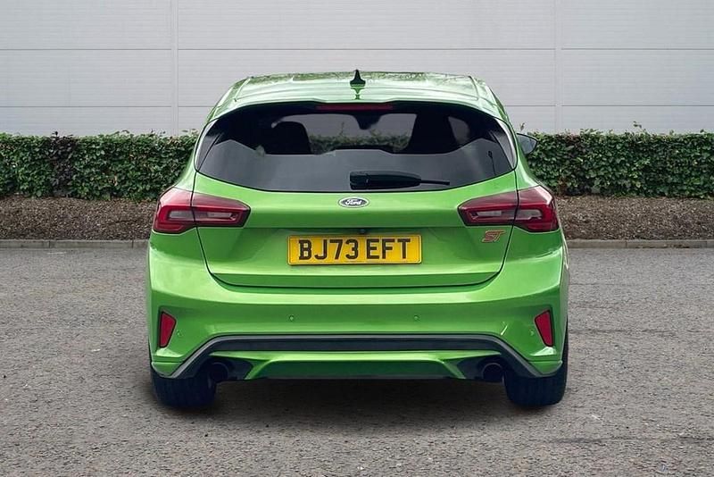 Used Ford Focus ST 280 HP (205 kW) 2023 Green Hatchback