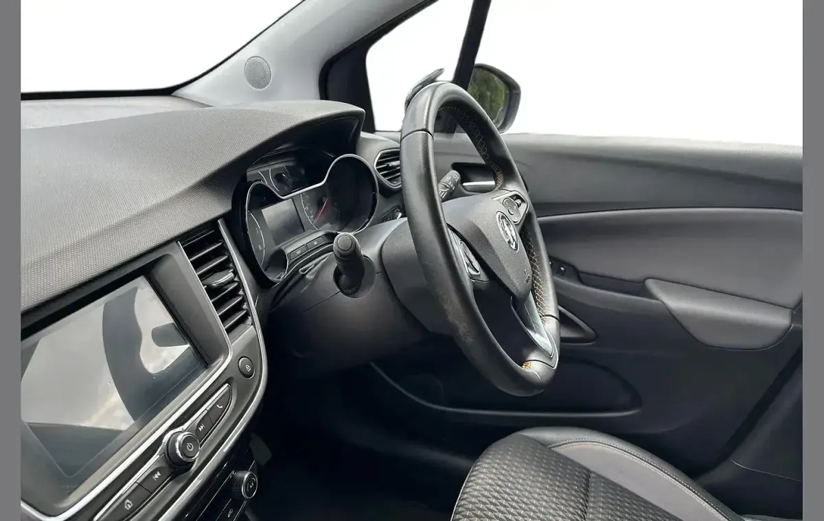 Used Vauxhall Crossland X Elite 108 HP (79 kW) 2019 Silver SUV
