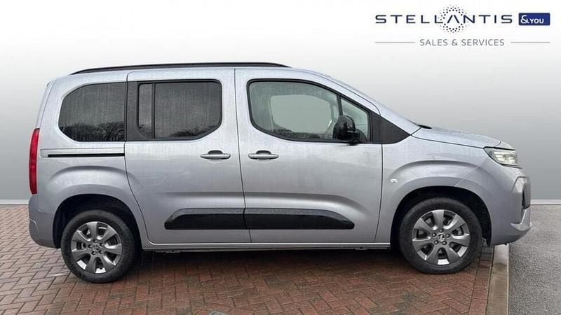 Grey Used 2024 Vauxhall Combo Ultimate MPV | £16,917 (Fair price) - Image 1/4