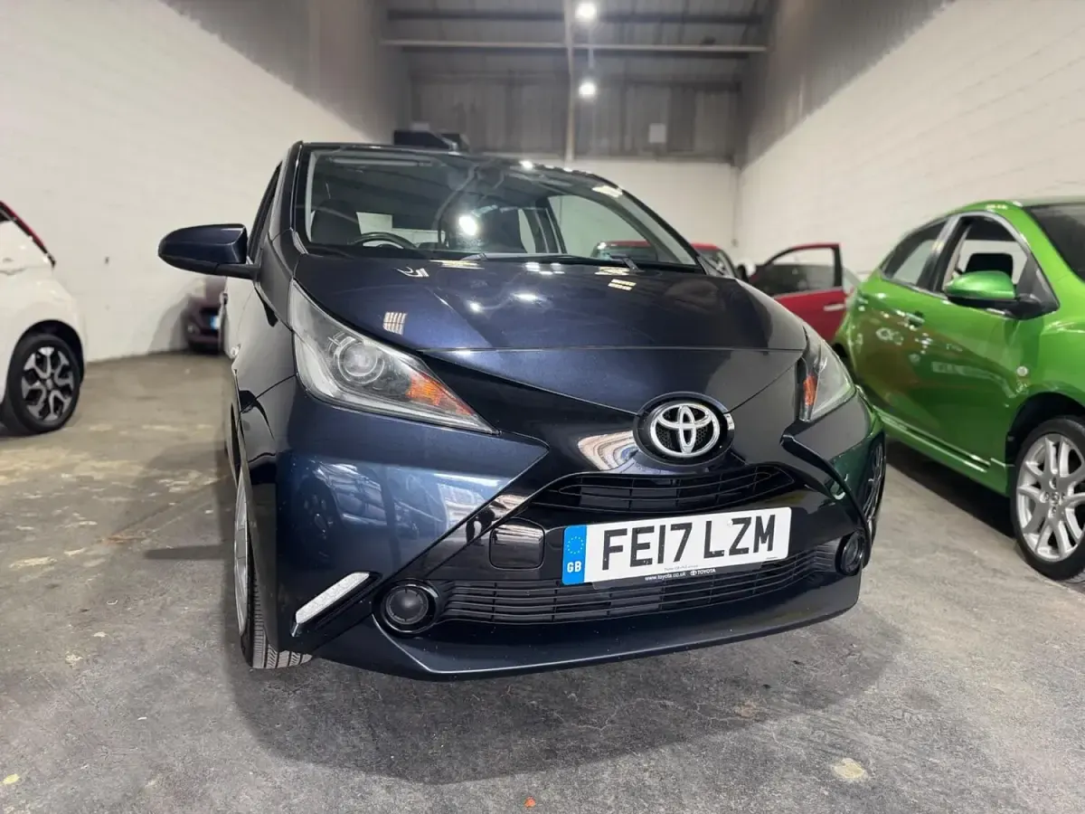 Used Toyota Aygo X-play 68 HP (50 kW) 2017 Blue Hatchback