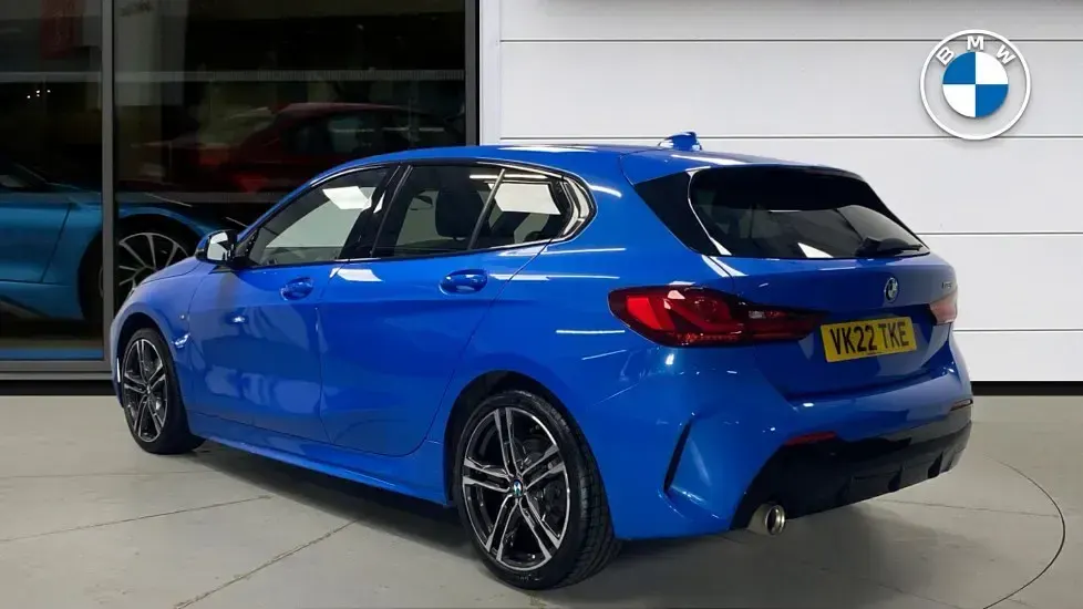 Used BMW 118 M Sport 134 HP (98 kW) 2022 Blue Hatchback