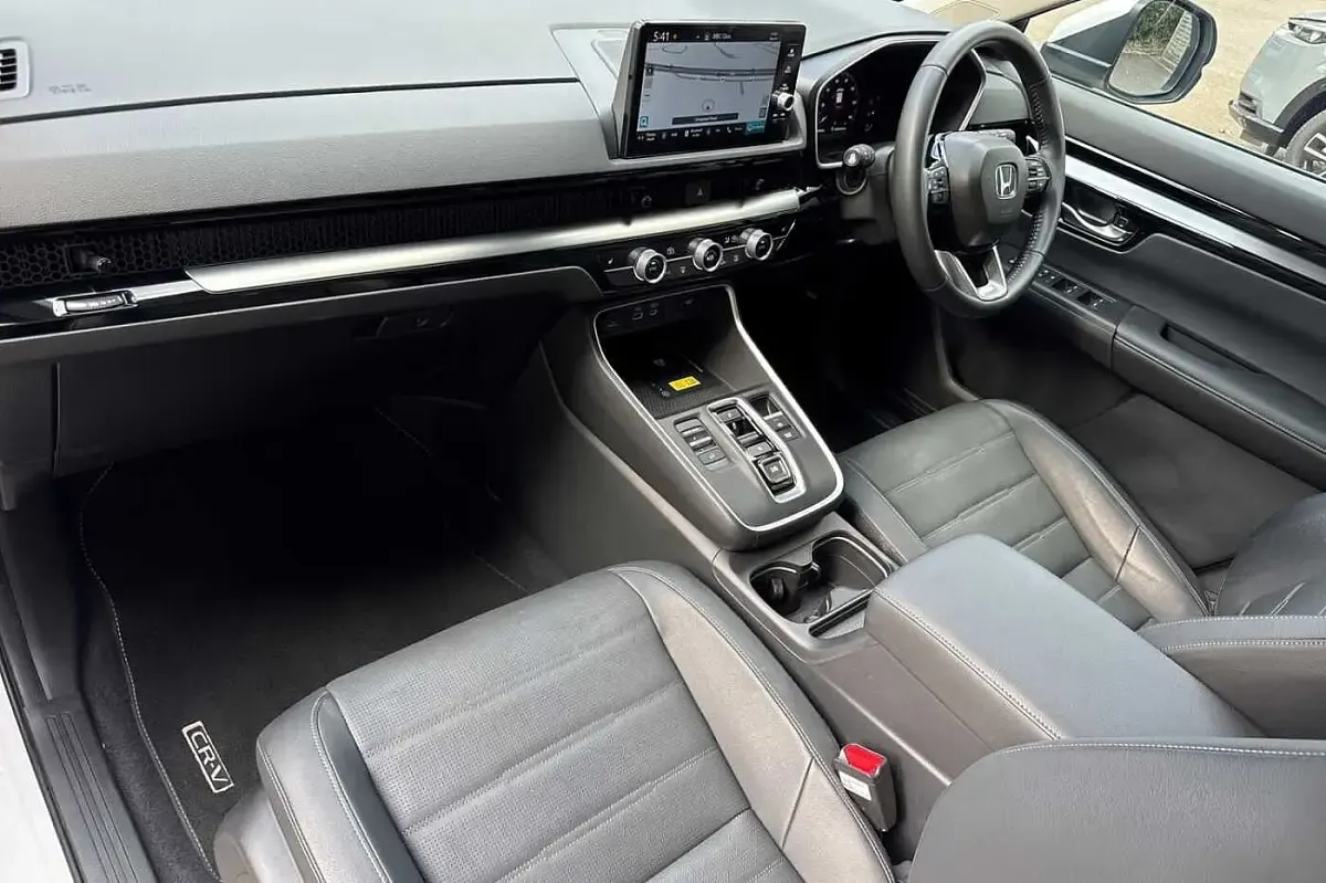 Used Honda CR-V Elegance 184 HP (135 kW) 2025 Platinum white SUV