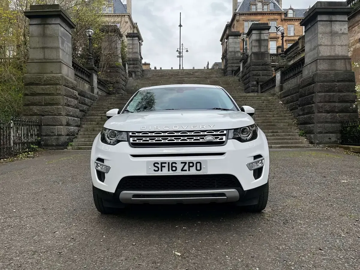 Second-hand Land Rover Discovery Sport HSE Luxury 180 CP (132 kW) 2016 Alb SUV