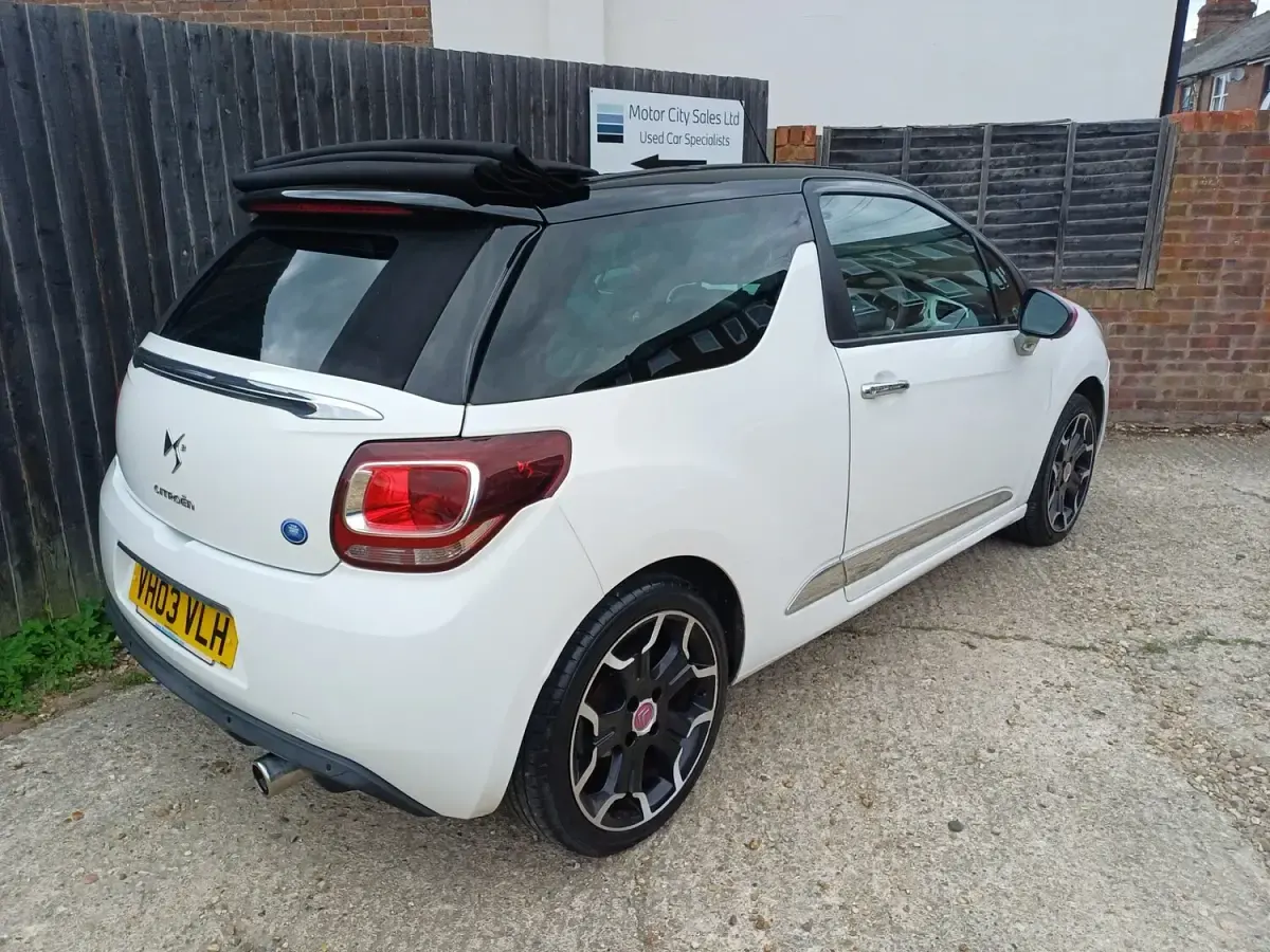 Used Citroën DS3 Cabriolet 2015 White Cabriolet