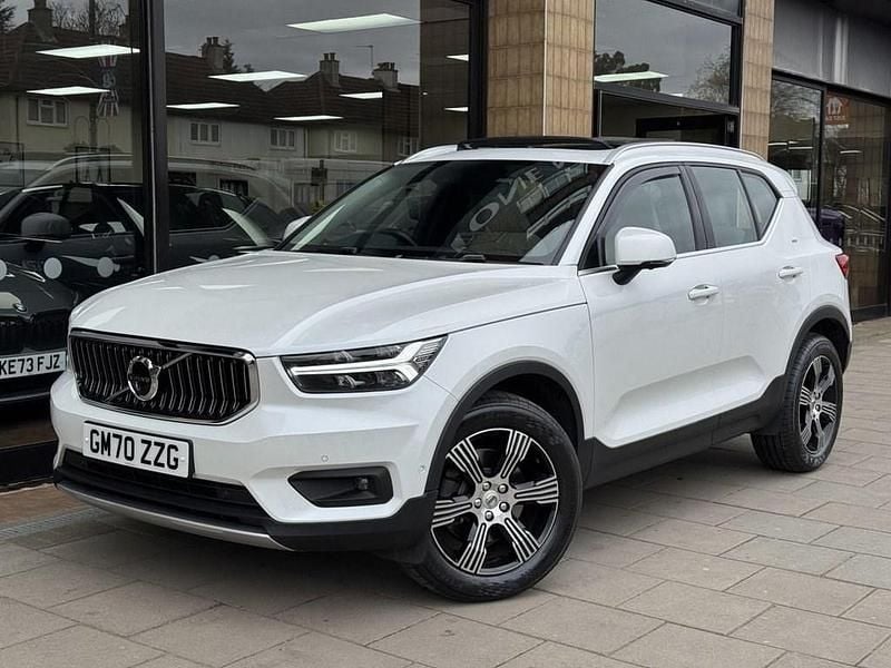 Used Volvo XC40 Inscription 197 HP (144 kW) 2020 White SUV