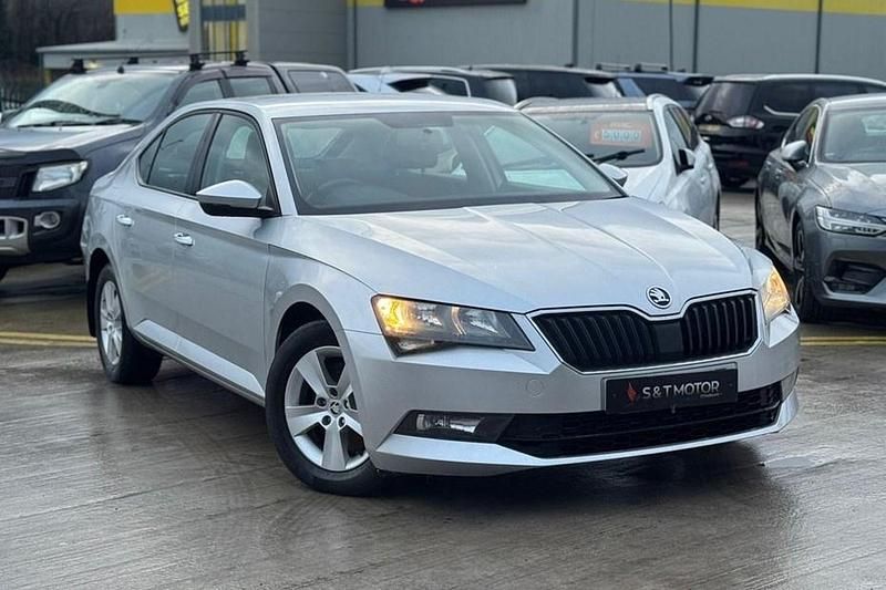 Used 2023 Skoda Superb Hatchback | £9,500 (Good price) - Image 1/1