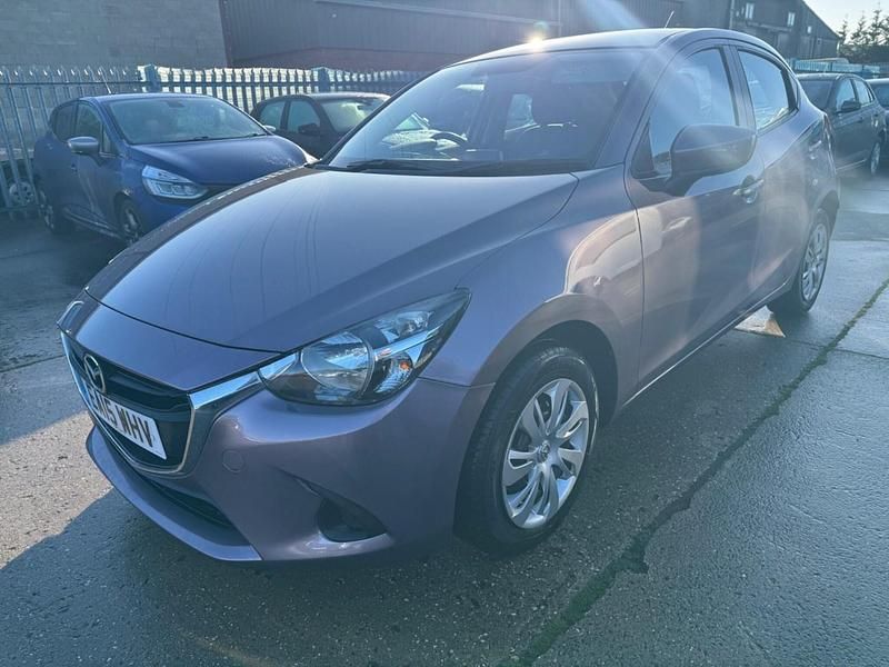 Used Mazda 2 2015 Mauve/purple Hatchback