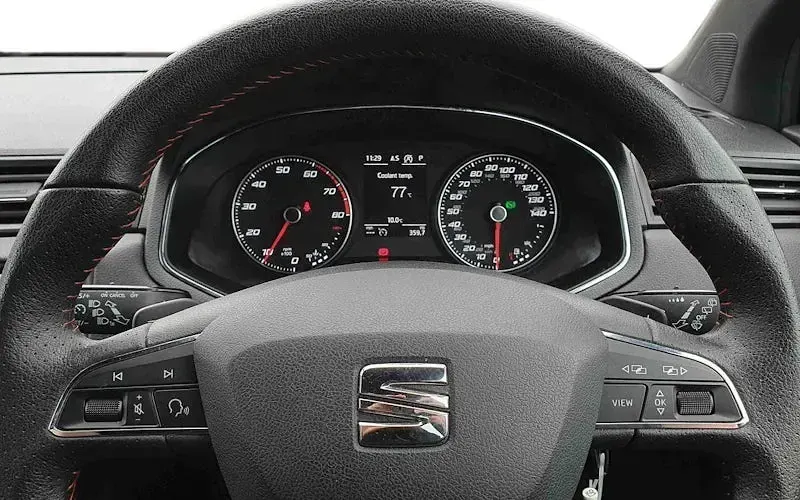Used Seat Arona FR 116 HP (85 kW) 2019 Red SUV