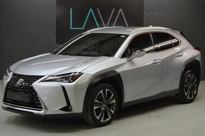 Silver Used 2019 Lexus UX SUV | £15,295 (A bit pricey) - Image 1/4