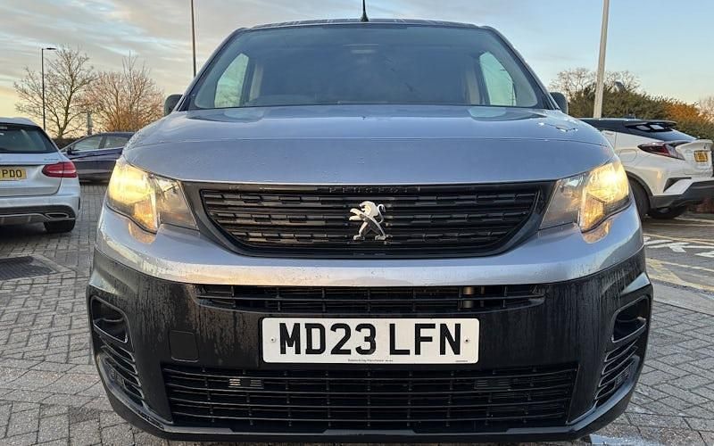 Used Peugeot Partner Premium 102 HP (75 kW) 2023 MPV