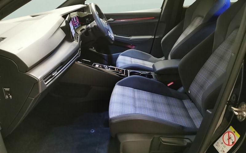 Used VW Golf VIII GTE 245 HP (180 kW) 2024 Hatchback