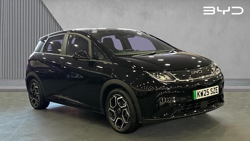 Used BYD Dolphin Comfort 150 kW (204 HP) 2025 Metallic  jet black Hatchback