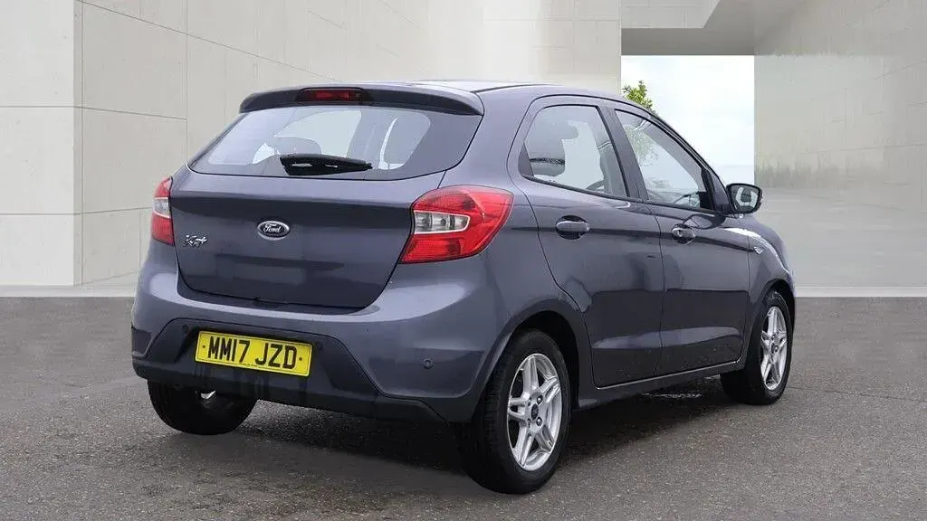 Used Ford Ka Plus Zetec 85 HP (62 kW) 2017 Grey Hatchback