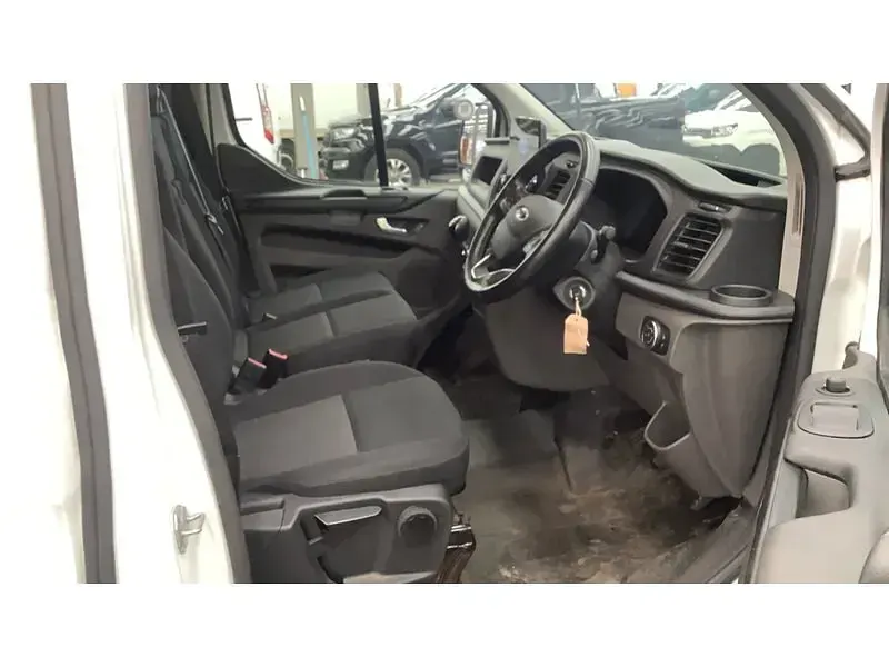 Used Ford Transit Custom Trend 128 HP (94 kW) 2022 Frozen white (solid paint)