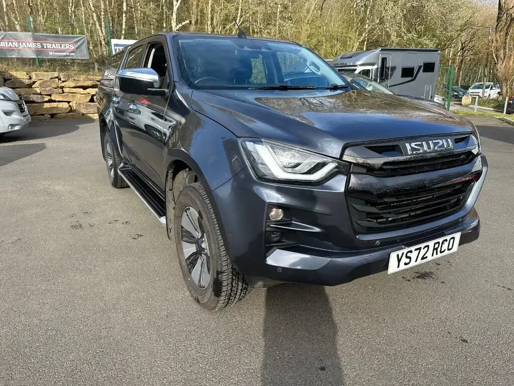 Used Isuzu D-Max 163 HP (119 kW) 2023 Grey Pickup