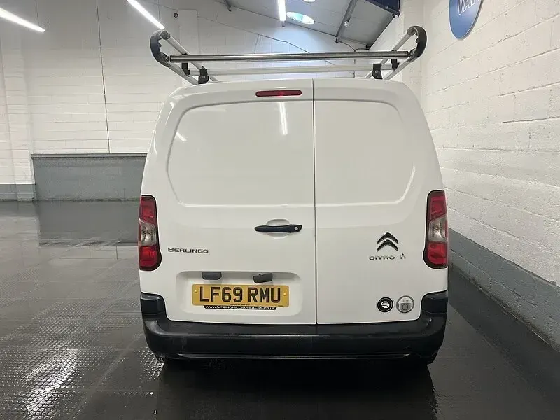 Used Citroën e-Berlingo 75 HP (55 kW) 2019 White Van