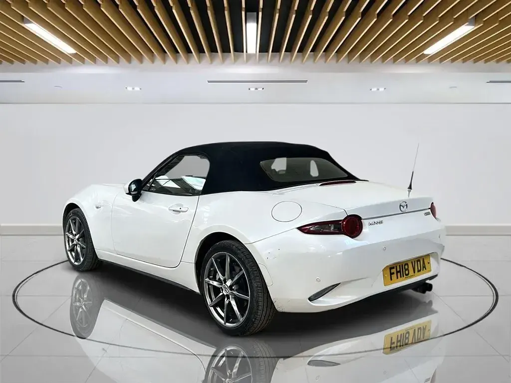 Usado Mazda MX5 Inclusive 160 CV (117 kW) 2018 Blanco Descapotable