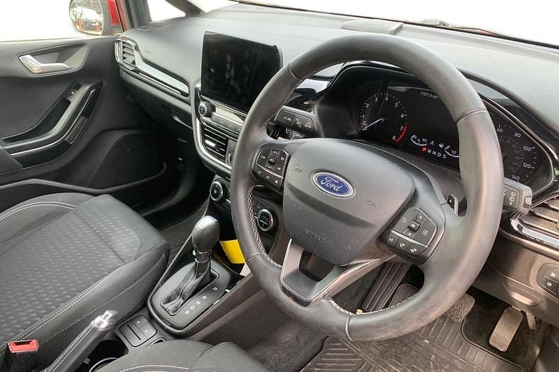 Used Ford Fiesta Titanium 100 HP (73 kW) 2018 Red Hatchback