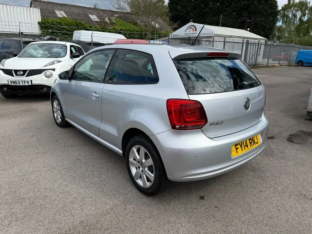 Begagnad VW Polo Edition 60 HK (44 kW) 2014 Silver Halvkombi
