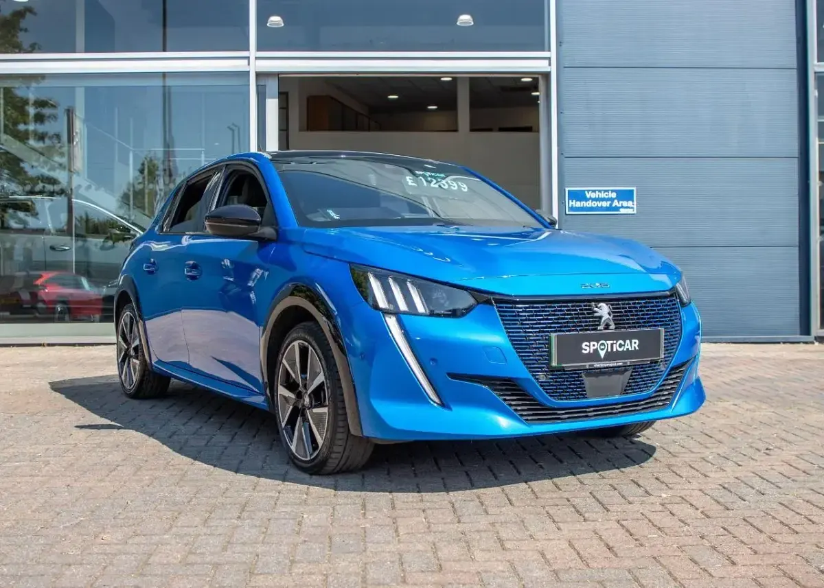 Used Peugeot e-208 Premium 98 kW (134 HP) 2022 Blue Hatchback