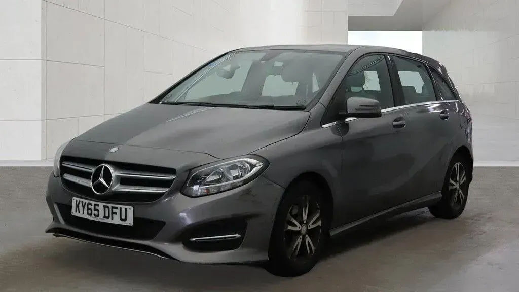 Used Mercedes B200 SE 134 HP (98 kW) 2016 Grey Hatchback