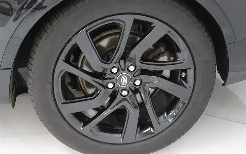 Used Land Rover Discovery HSE Dynamic 300 HP (220 kW) 2021 Black SUV