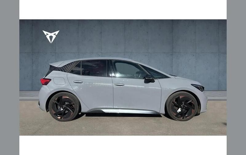 Usado Cupra Born e-Boost 169 kW (230 HP) 2023 Cinzento Citadino