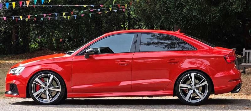 Used Audi RS3 Comfort 400 HP (294 kW) 2018 Red Sedan