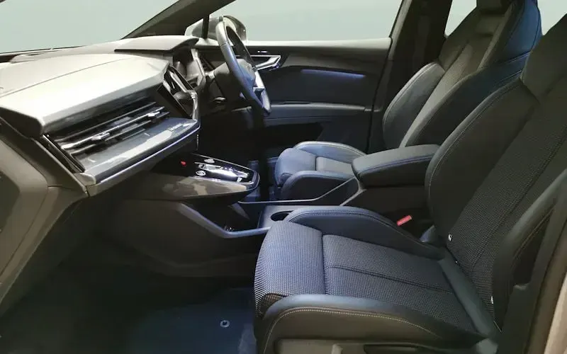 Used Audi Q4 e-tron S-Line 150 kW (204 HP) 2023 Grey SUV