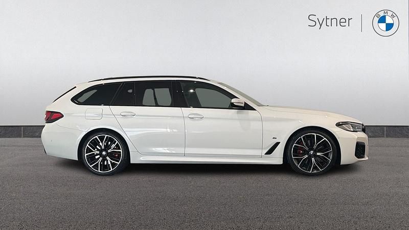 Used BMW 520 M Sport 187 HP (137 kW) 2023 White Estate