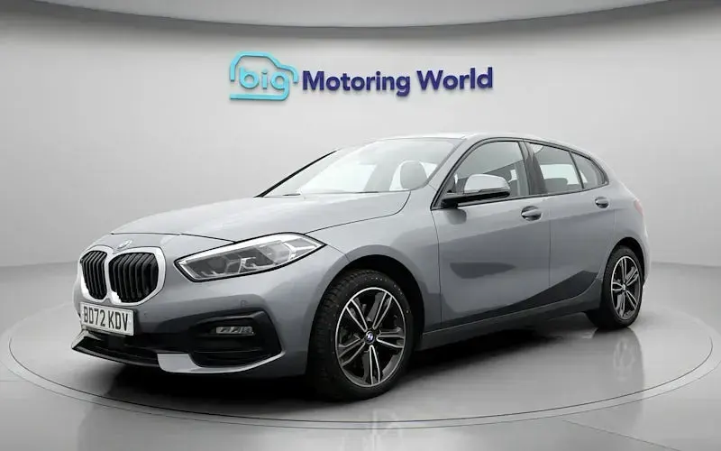 Used BMW 118 Sport Line 136 HP (100 kW) 2023 Grey Hatchback