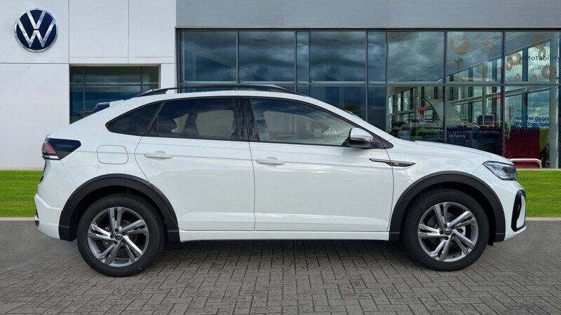 Used VW Taigo R-line 110 HP (80 kW) 2022 Pure white  SUV