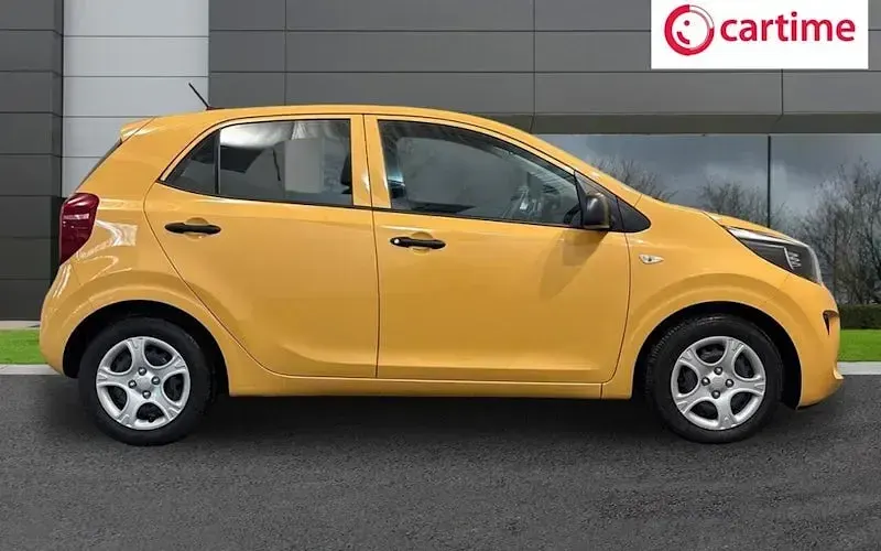 Used Kia Picanto Advance 67 HP (49 kW) 2023 Yellow Hatchback