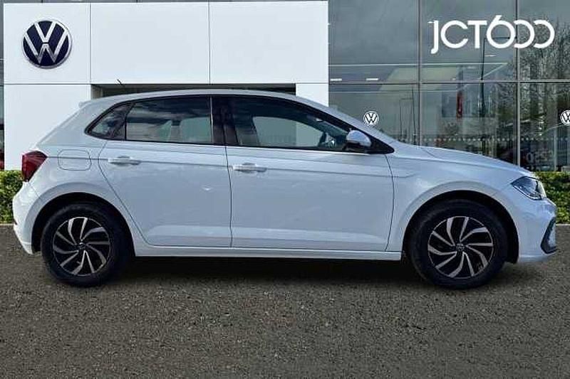 Used VW Polo Life 95 HP (69 kW) 2023 White Hatchback