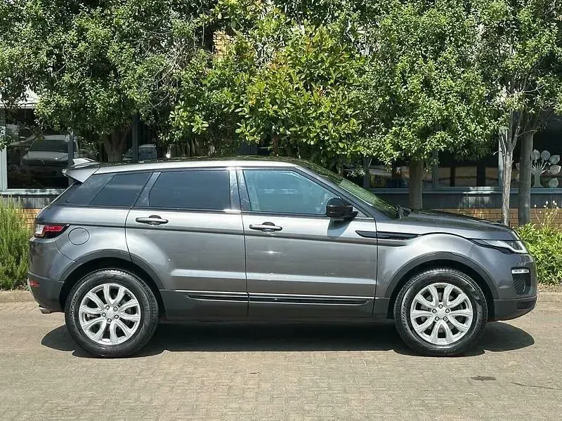 Used Land Rover Range Rover evoque SE 2016 Grey Estate