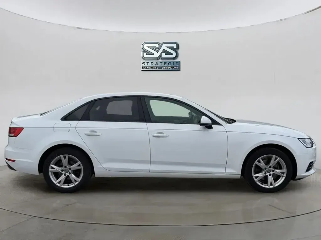 Used Audi A4 Sport 150 HP (110 kW) 2016 White Sedan