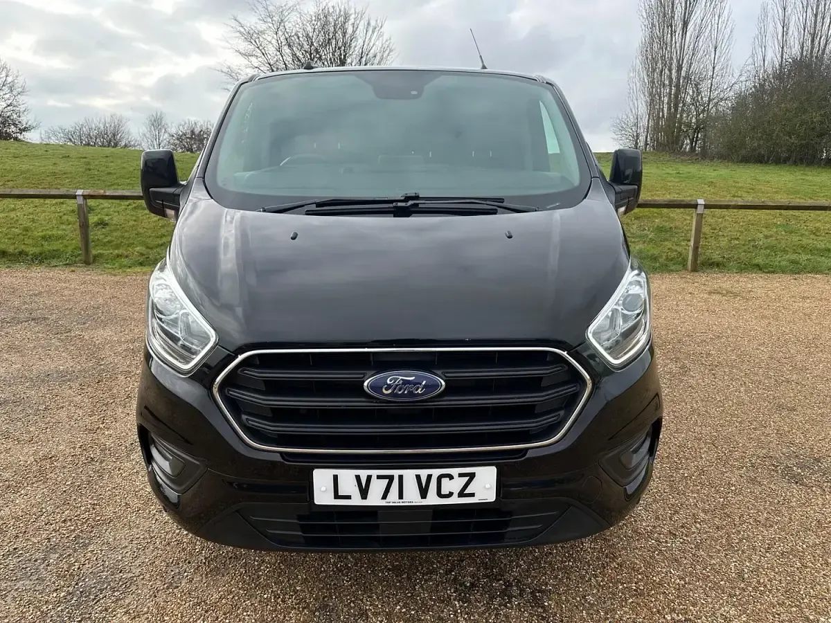 Used Ford Transit Custom Limited 130 HP (95 kW) 2022 Black Van
