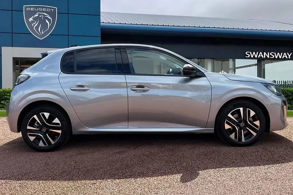 Used Peugeot 208 Allure 99 HP (72 kW) 2024 Grey Hatchback