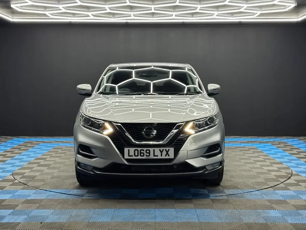 Used Nissan Qashqai Acenta Premium 2019 Silver SUV