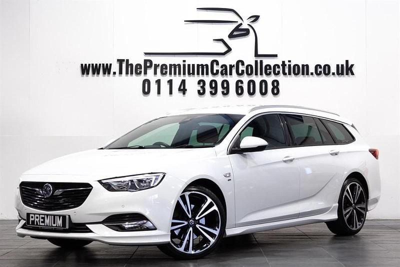 Used Vauxhall Insignia SRi 170 HP (125 kW) 2017 White Estate