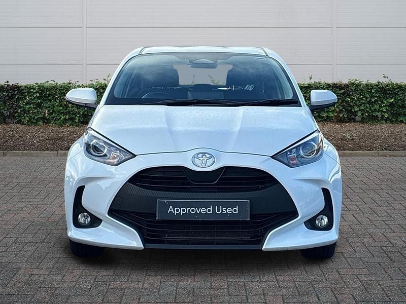 Used Toyota Yaris Hybrid 2025 White Hatchback