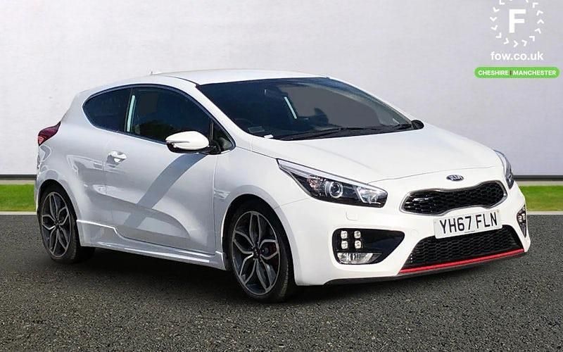 White Used 2017 Kia ProCeed Hatchback | £9,399 (Fair price) - Image 1/4