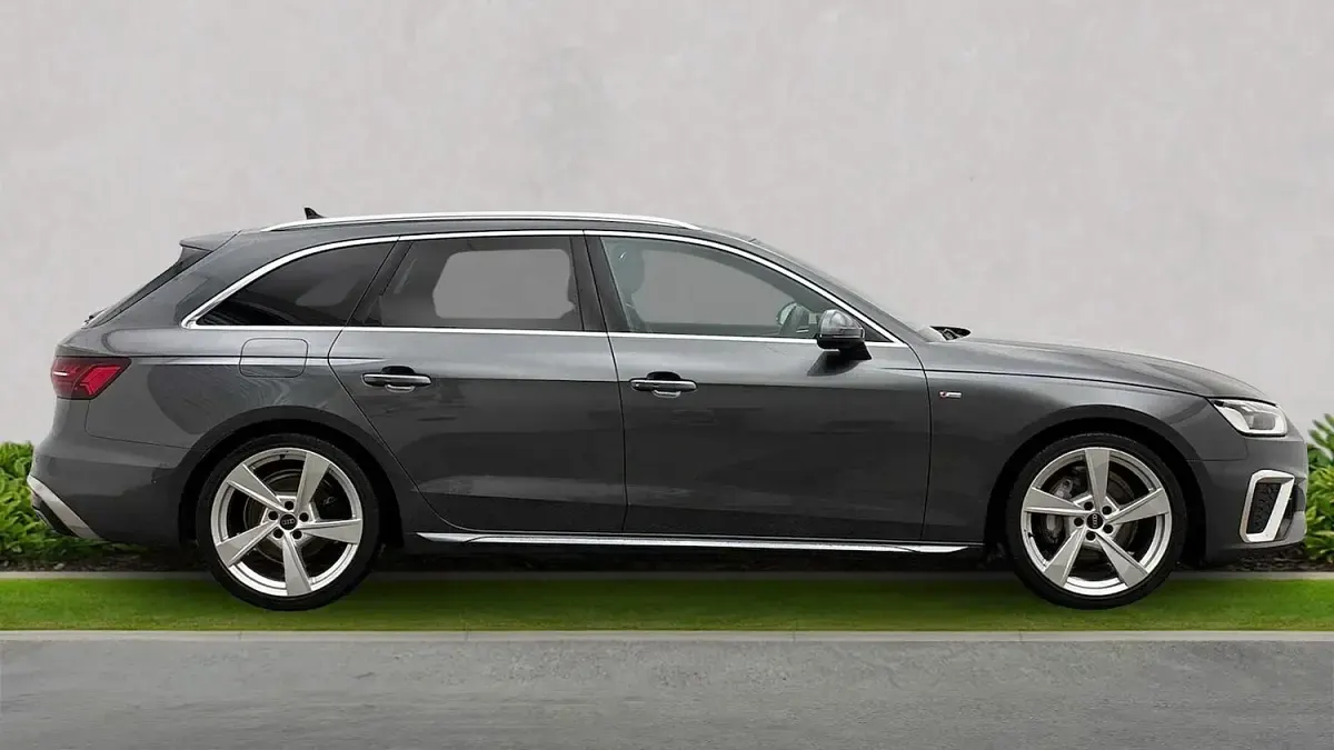 Used Audi A4 S-Line 204 HP (150 kW) 2024 Grey Estate