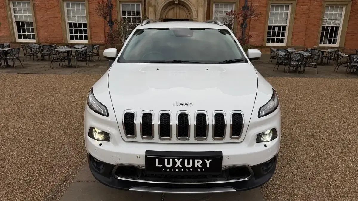 Used Jeep Cherokee Limited 200 HP (147 kW) 2016 White SUV