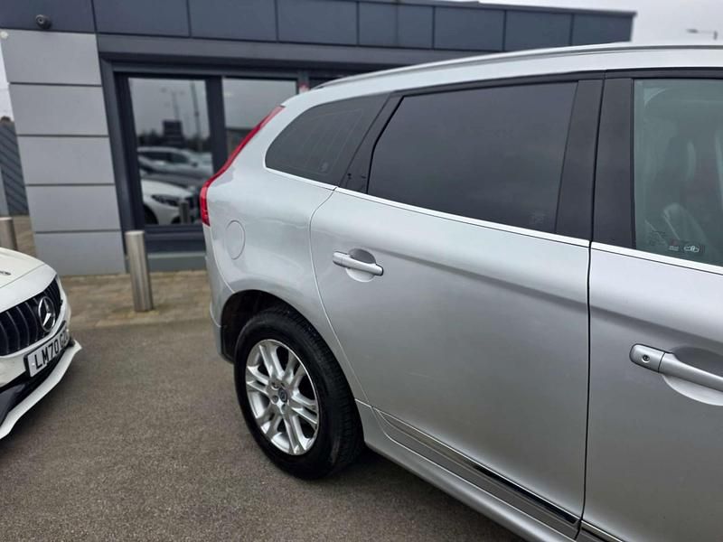 Used Volvo XC60 SE Lux 215 HP (158 kW) 2014 Silver SUV