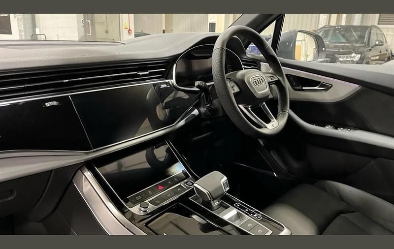 New Audi Q7 S-Line 340 HP (250 kW) 2025 Grey SUV