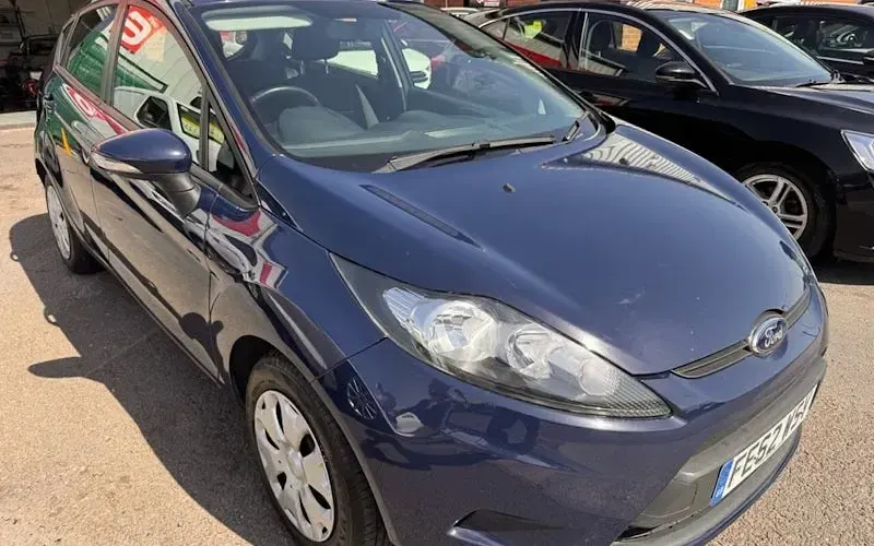 Used Ford Fiesta 70 HP (51 kW) 2012 Hatchback