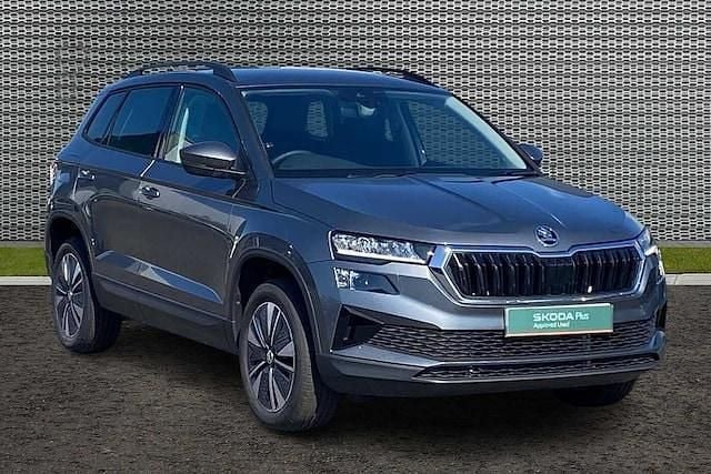 Graphite grey metallic New 2025 Skoda Karoq SE Drive SUV | £24,780 (Good price) - Image 1/4