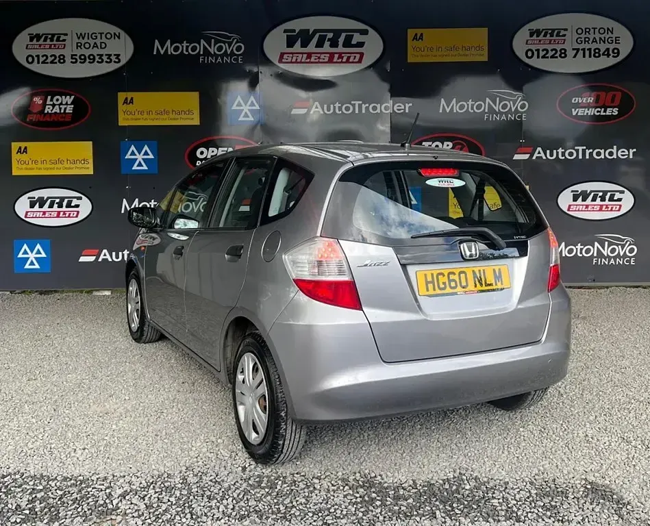 Used Honda Jazz S 90 HP (66 kW) 2010 Silver Hatchback